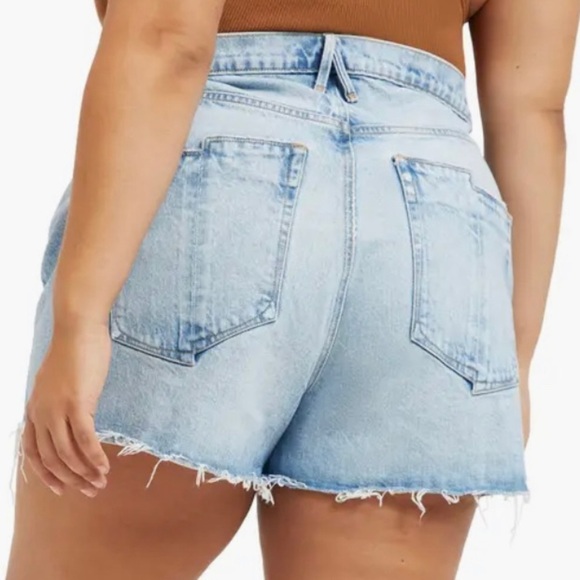 NEW GOOD AMERICAN - High Waist Shorts Plus Size - Picture 2 of 12